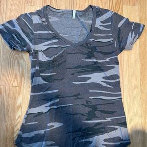 Z supply v neck pocket tee, black camo print, so soft, very gently used